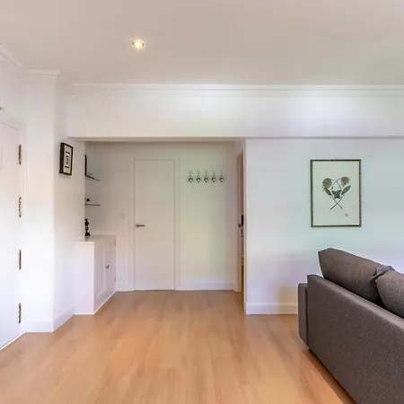 Amplio Y Comodo En Basurto בילבאו